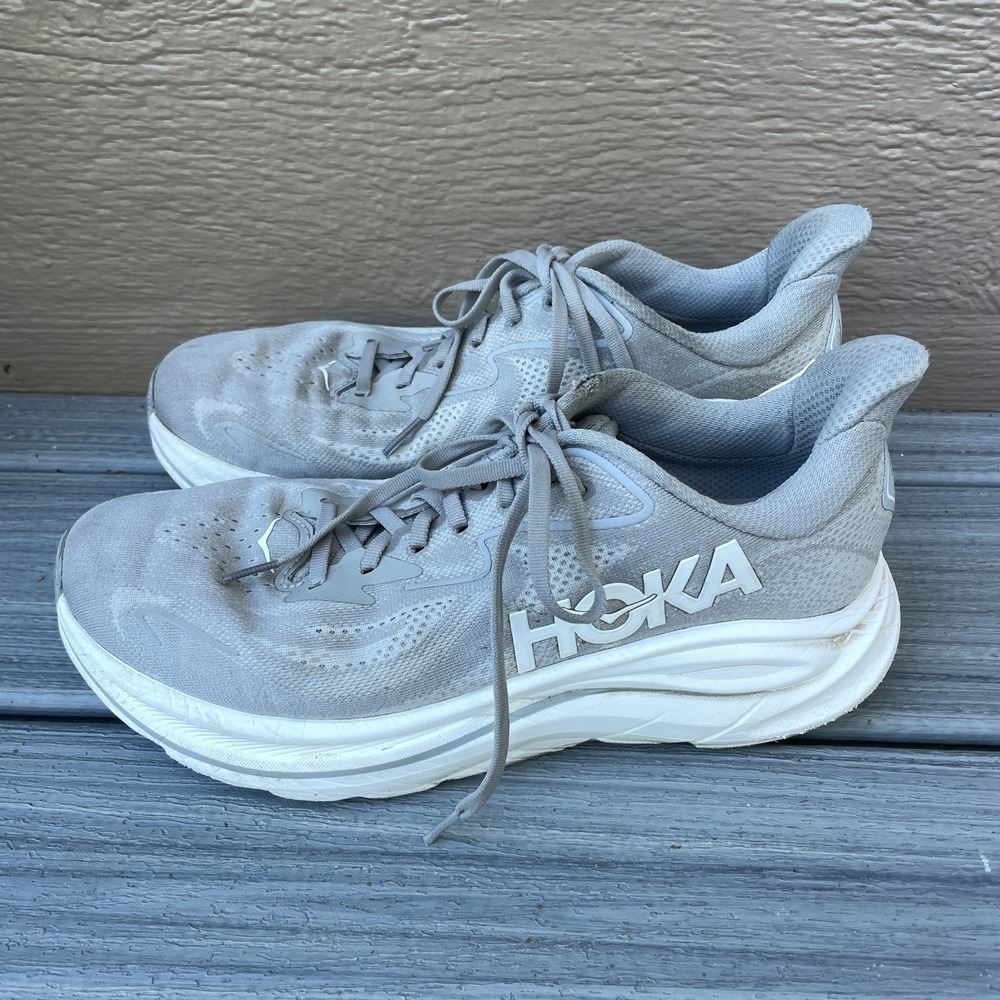 Hoka One One Clifton 10 Mens Size 10D Gray Athletic Running Shoes Sneakers USED